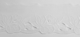 Dentelle broderie anglaise fleurs blanches 100% coton blanc 45 mm