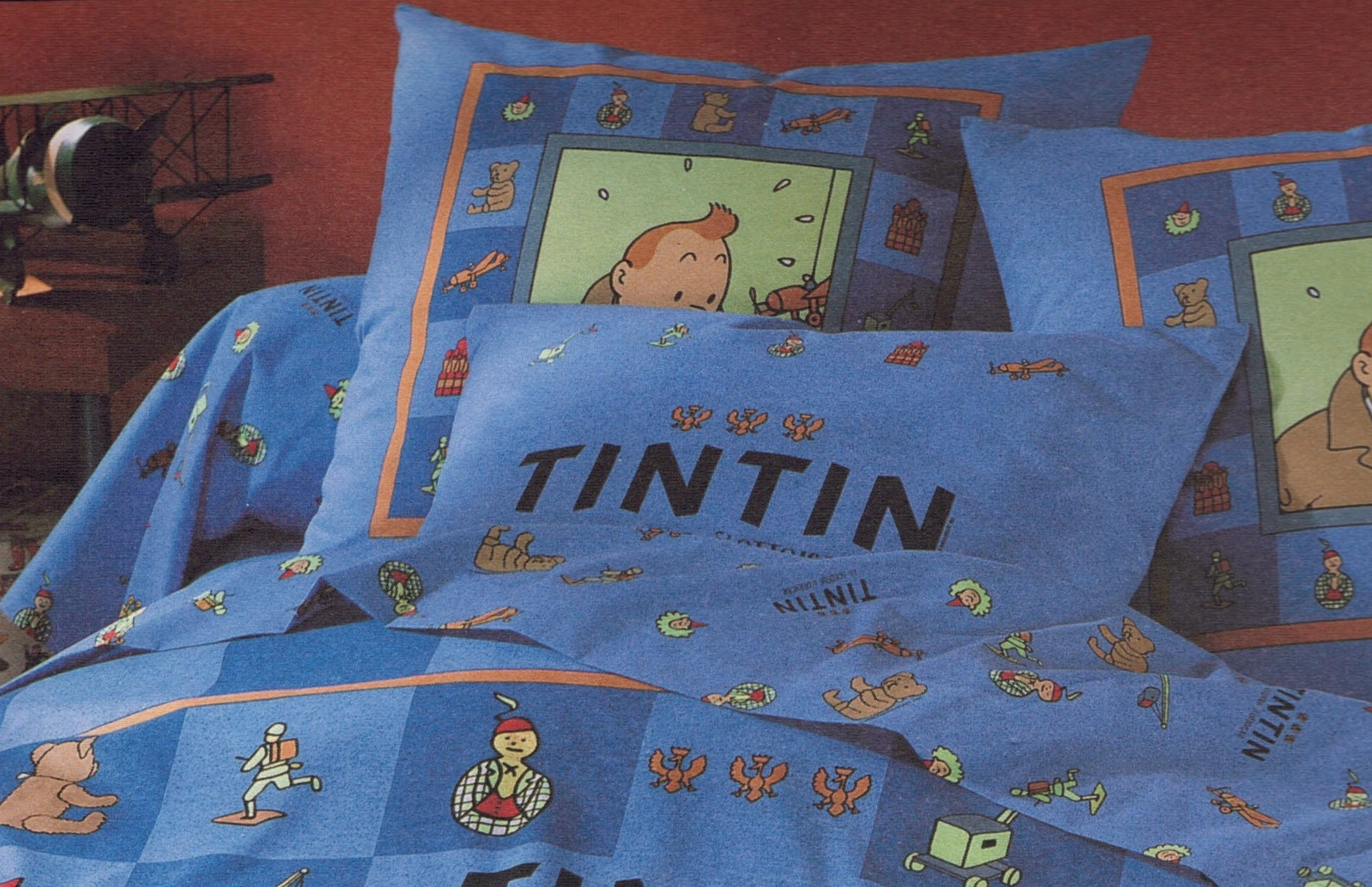 Flat Bed Sheet 240x300 2 Pillowcase 63x63 Tintin